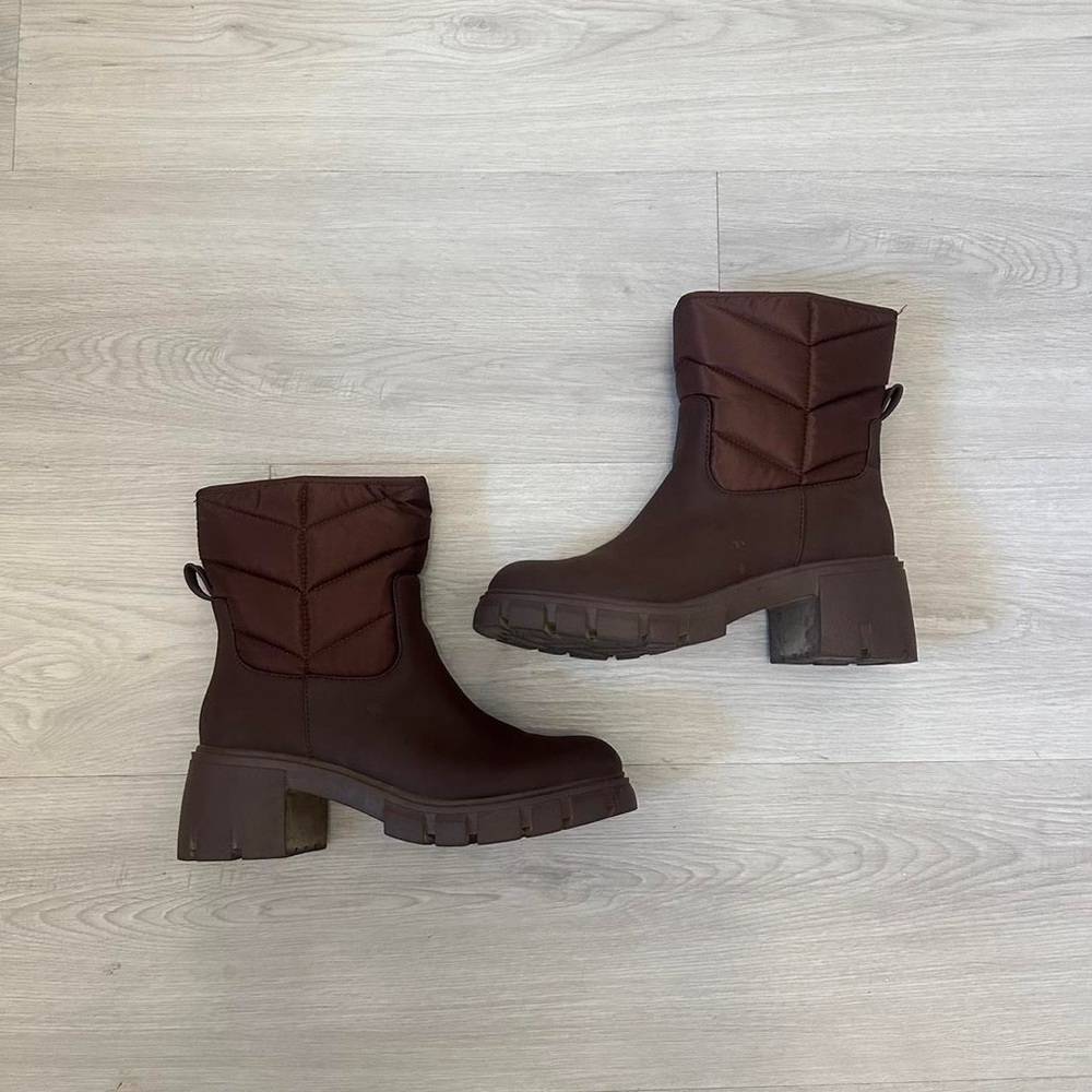 brown puffer boots